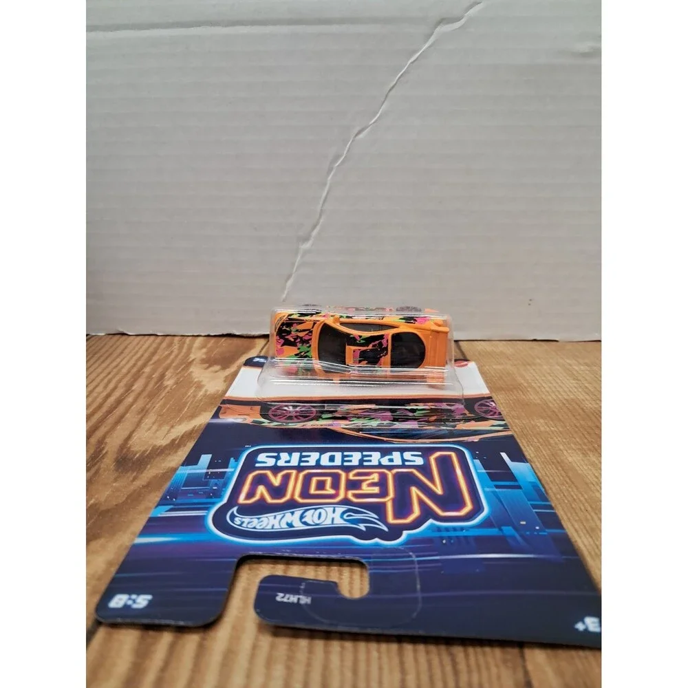 2023 Hot Wheels Neon Speeders 95 MITSUBISHI ECLIPSE ORANGE 5/8